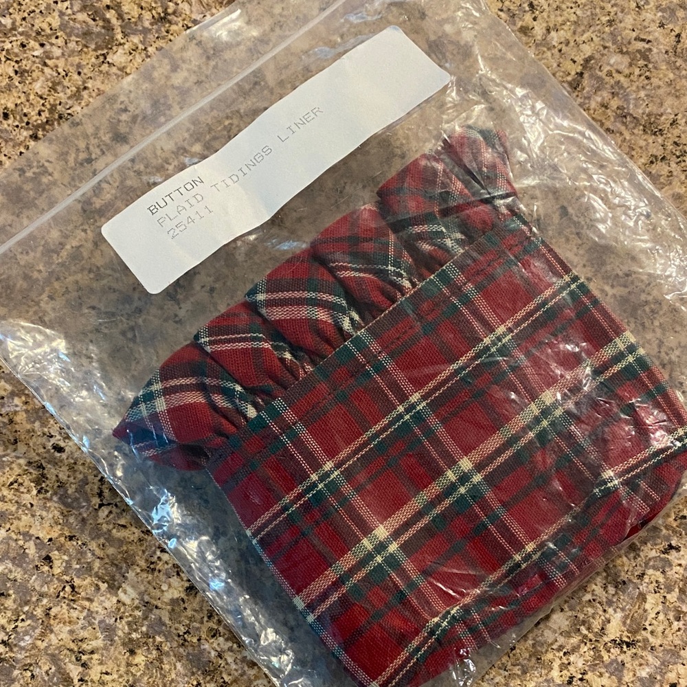 Longaberger Fabric Button Liner Plaid Tidings 25411 Holiday Christmas